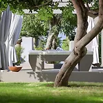 Nema Design & - Adults Only