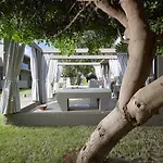 Nema Design & - Adults Only